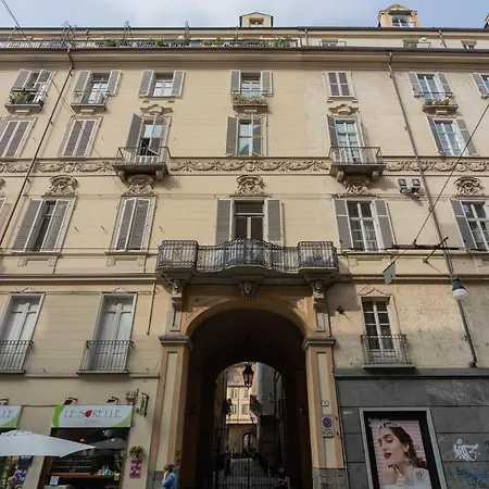 Apartment Tana Del Bianconiglio By Wonderful Italy Turin